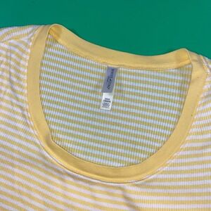 White Stag Woman Tank Top 2X Yellow Striped Sleeveless Casual Summer‎